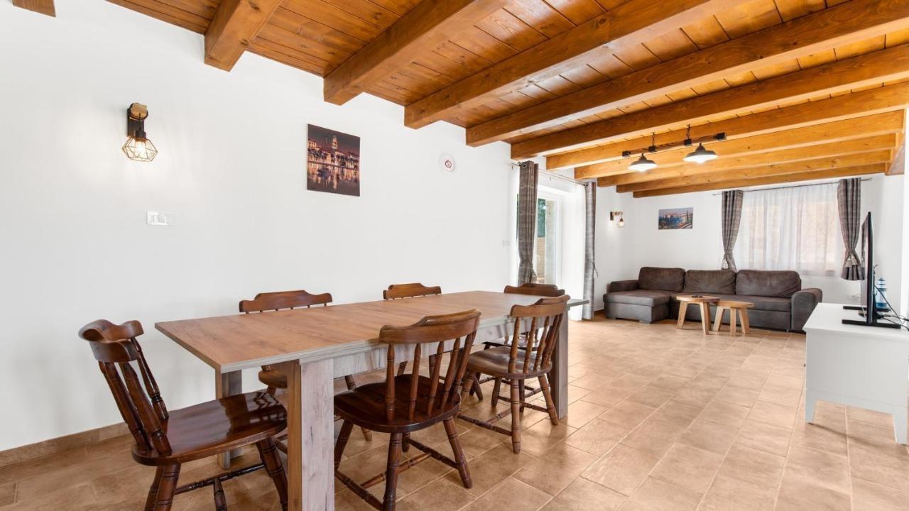 Holiday Home Lino 达伊拉 外观 照片